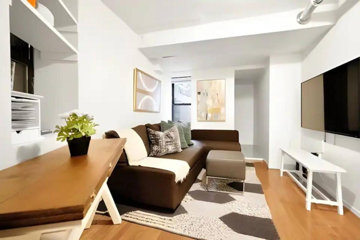 For Rent In Chelsea Your Ideal Space Awaits L Cardi L Ferienhaus